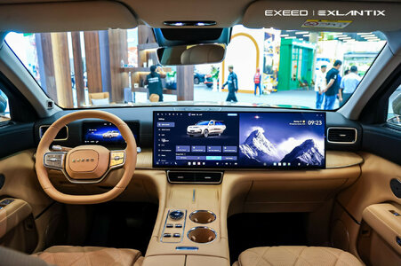 27-10-exeed-et8-1.jpg 27-10-exeed-et8-1.jpg