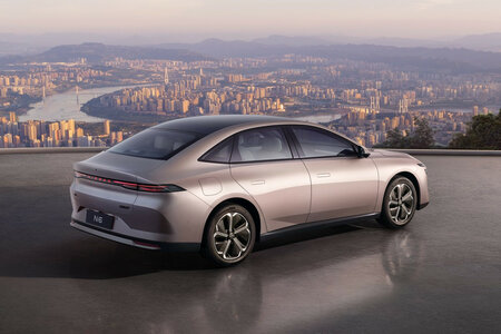 nissan-n6-7.jpg nissan-n6-7.jpg